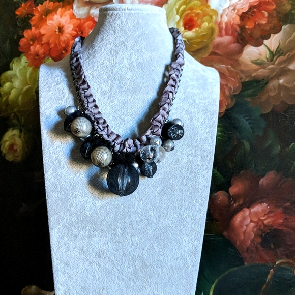 Gray color Cara n.c. necklace - Picture 1 of 10